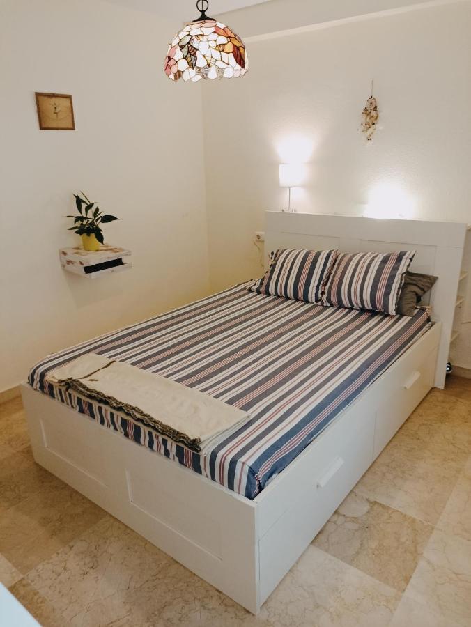 Confortable Habitacion Centrica En Piso Privado Apartment Малага Екстериор снимка