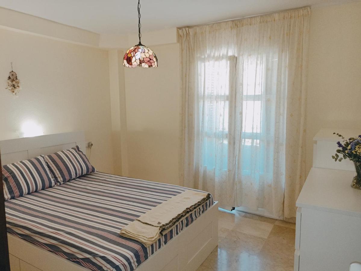 Confortable Habitacion Centrica En Piso Privado Apartment Малага Екстериор снимка