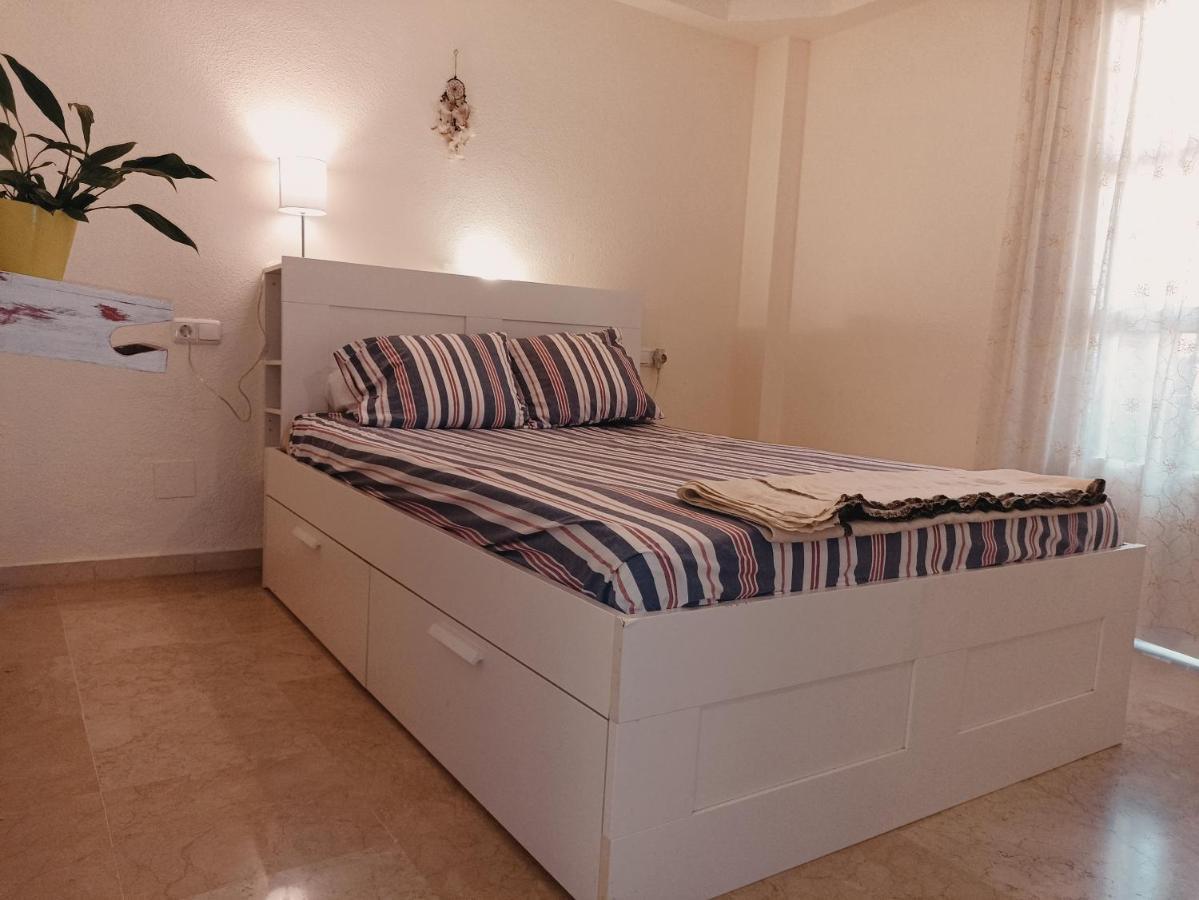 Confortable Habitacion Centrica En Piso Privado Apartment Малага Екстериор снимка